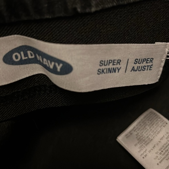 Women's Old Navy Super Skinny Jeans, Size 2 - Picture 2 of 3